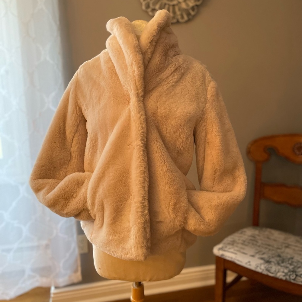 Soft winter white weatherproof SM cozy coat